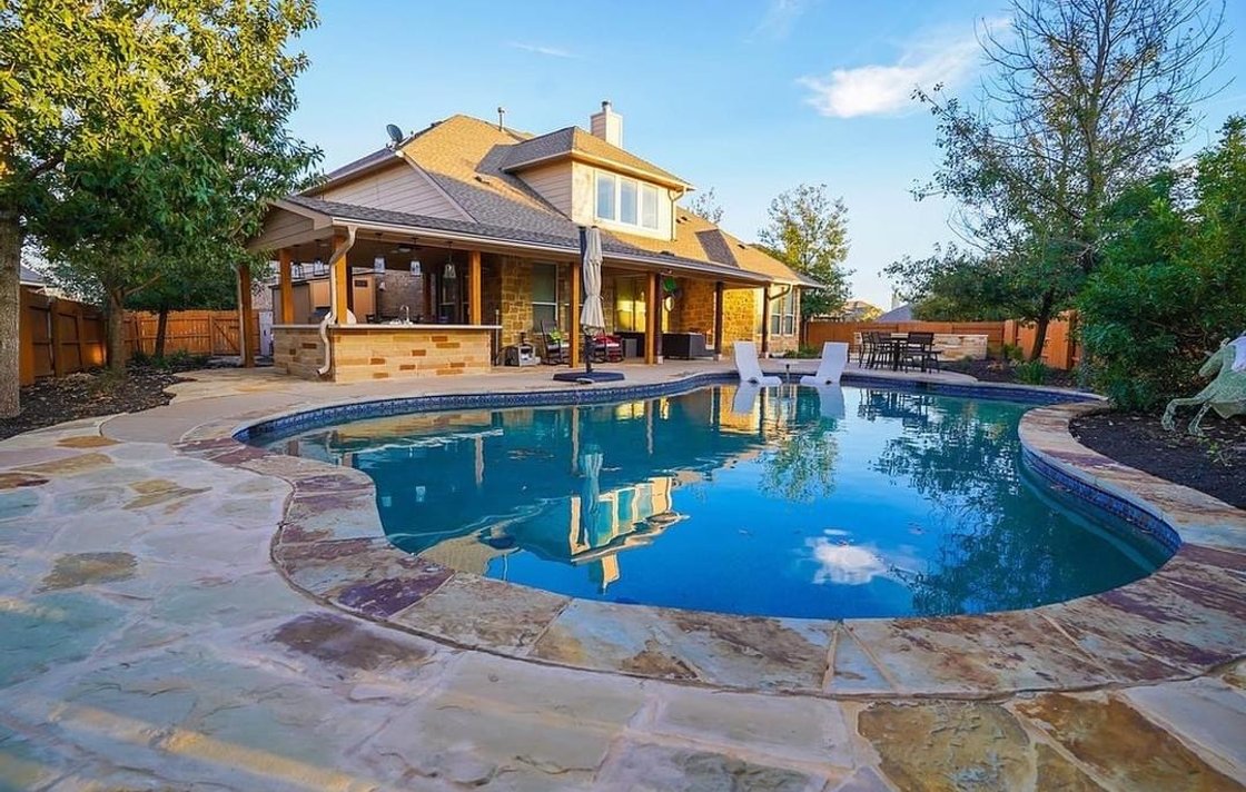 Steiner-Ranch-Outdoor-Kitchen-and-Pool-Retreat